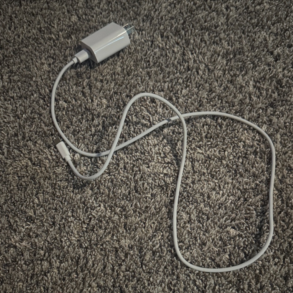 White Wireless Charging Speaker with Controls - Picture 4 of 4
